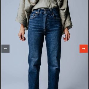 Levi Ribcage Straight Ankle Jeans
